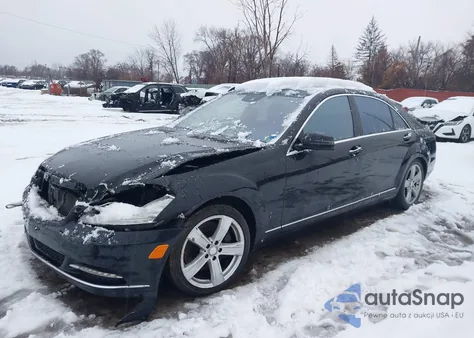 2011 Mercedes-Benz S 550 4Matic z USA, uszkodzony, nr VIN WDDNG8GB5BA385002